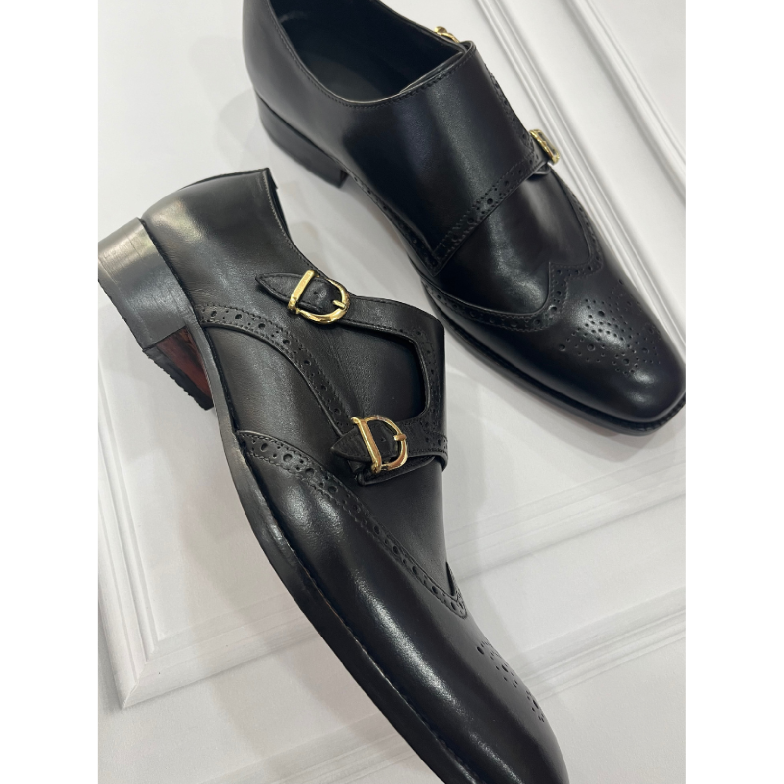 Cuero Carter Monks Black