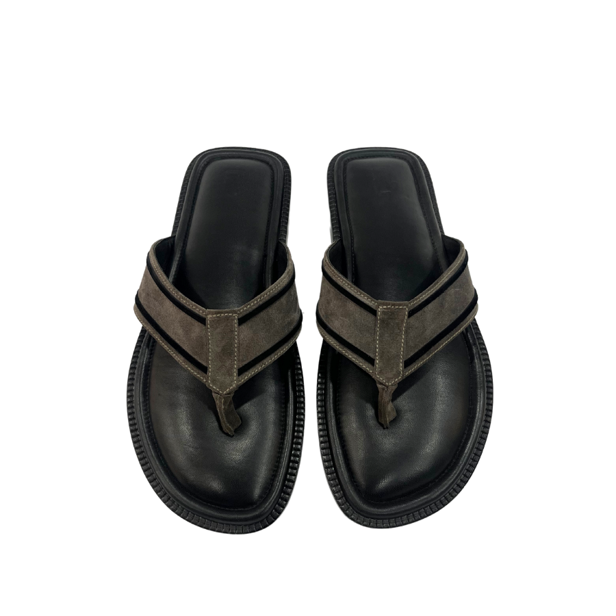 Cuero Berlin Sliders