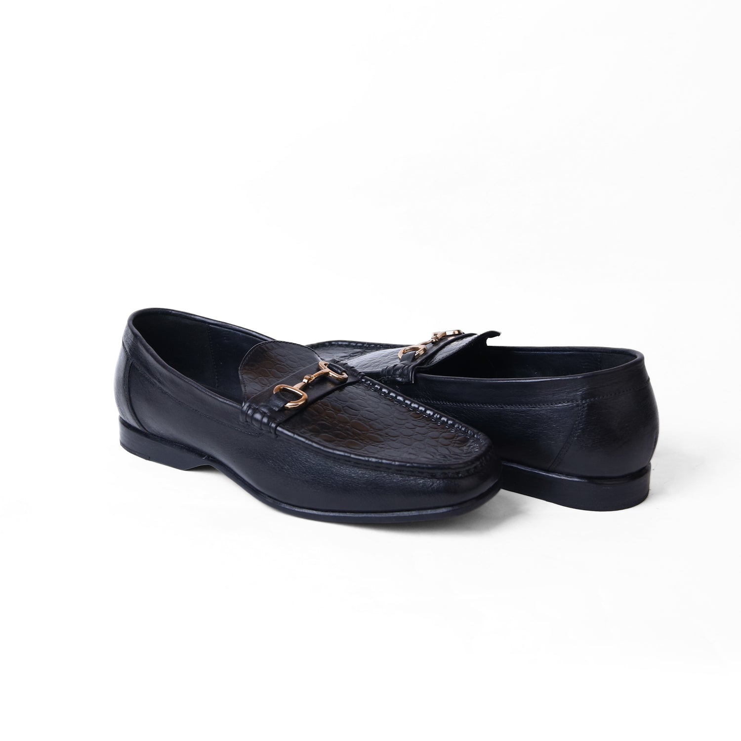 Cuero Obsidian Archer Moccasins