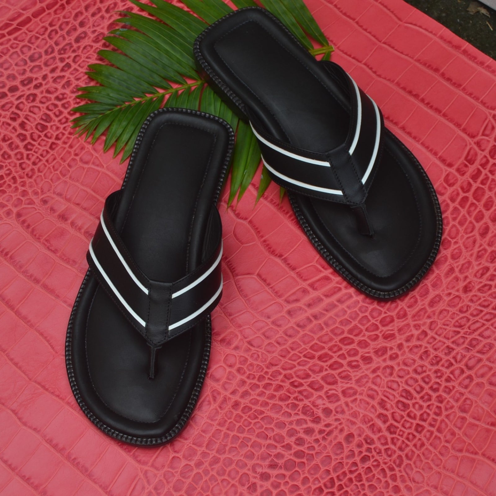 Cuero Zoe Slides