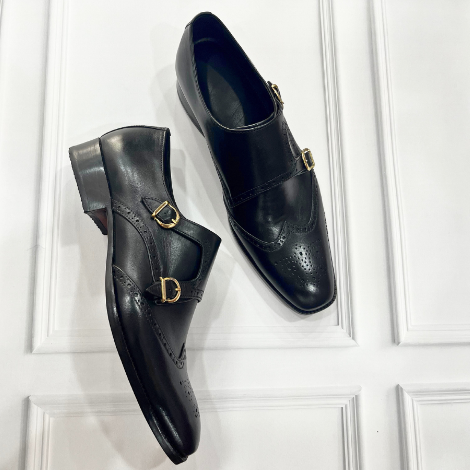 Cuero Carter Monks Black