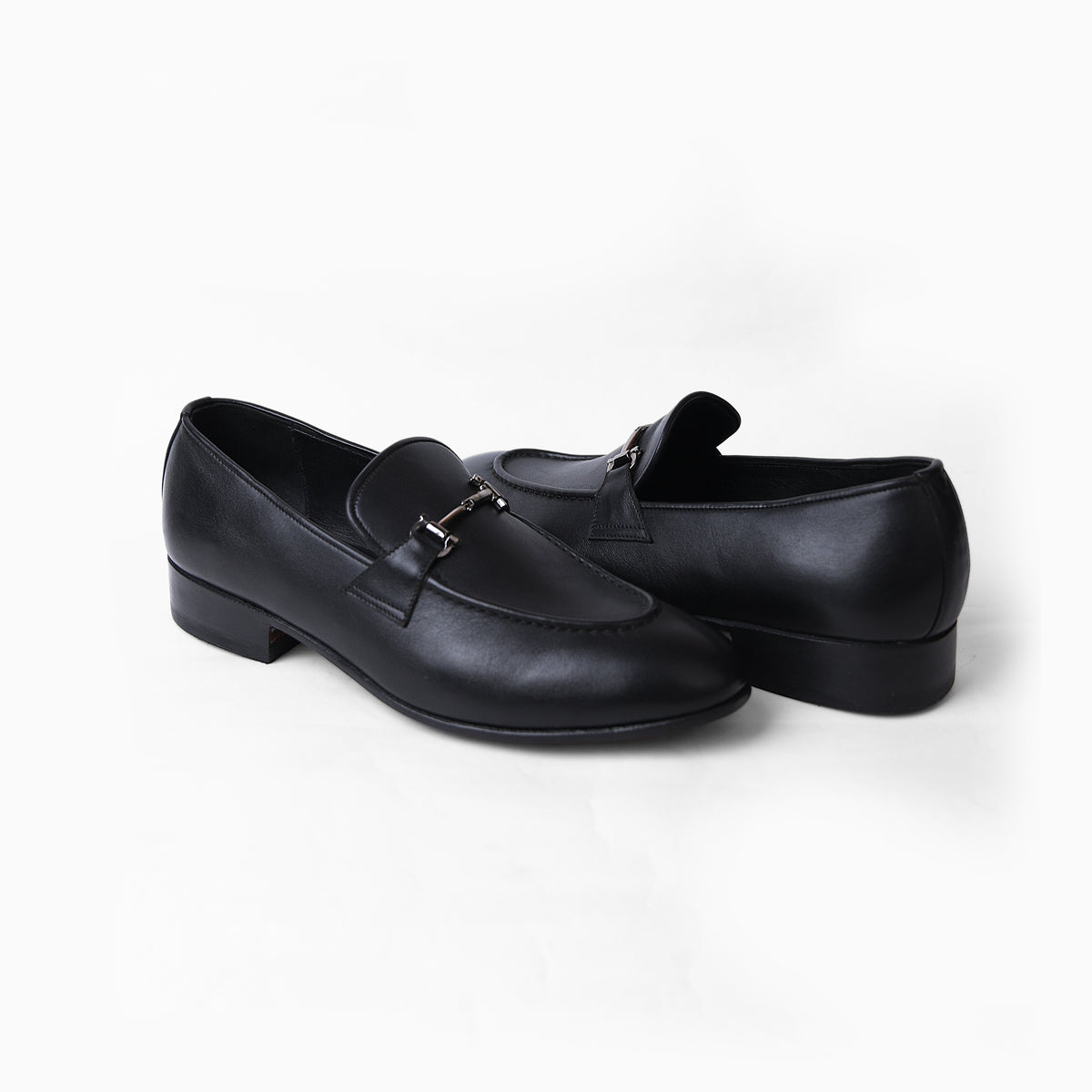 Cuero Obsidian Tommy Loafers