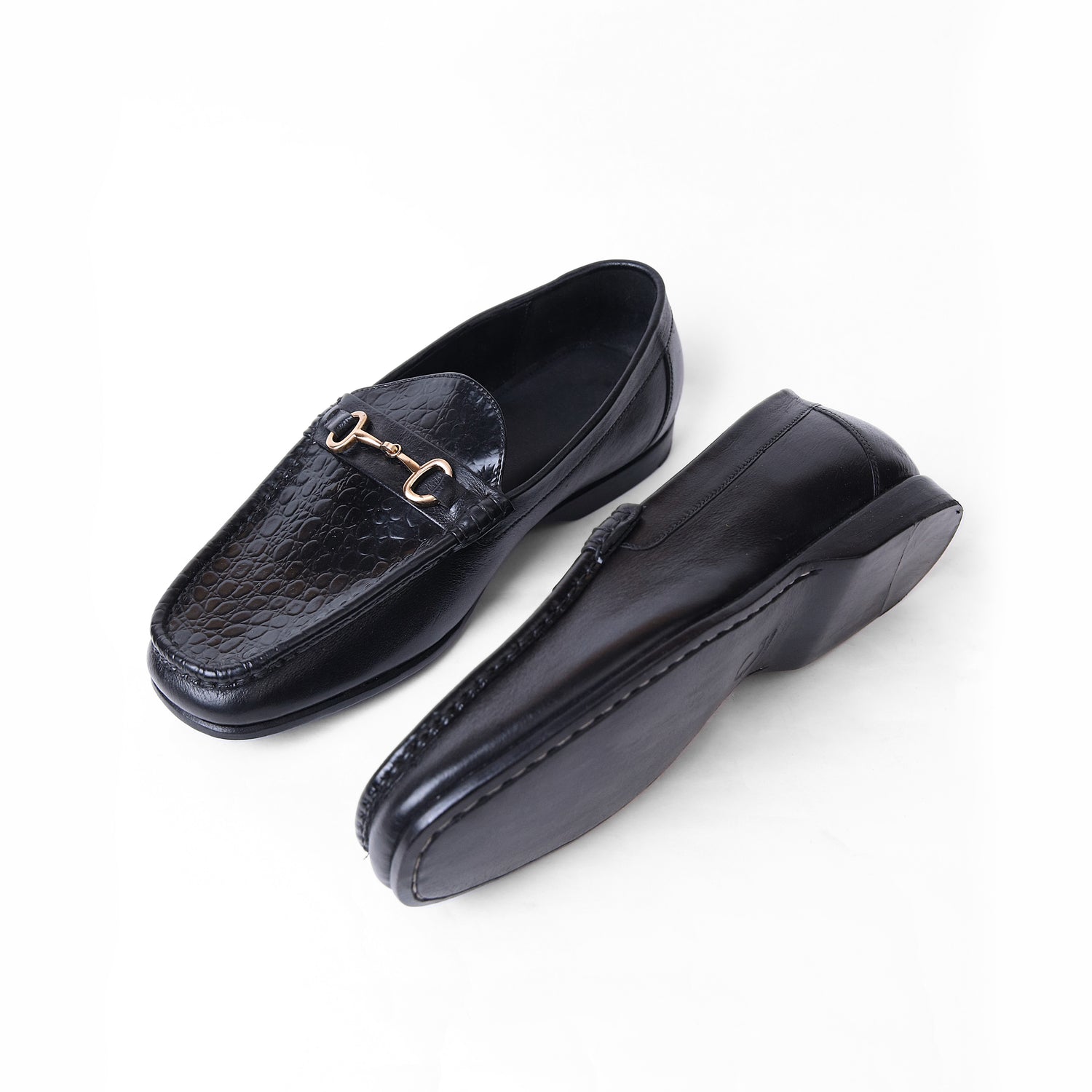 Cuero Obsidian Archer Moccasins