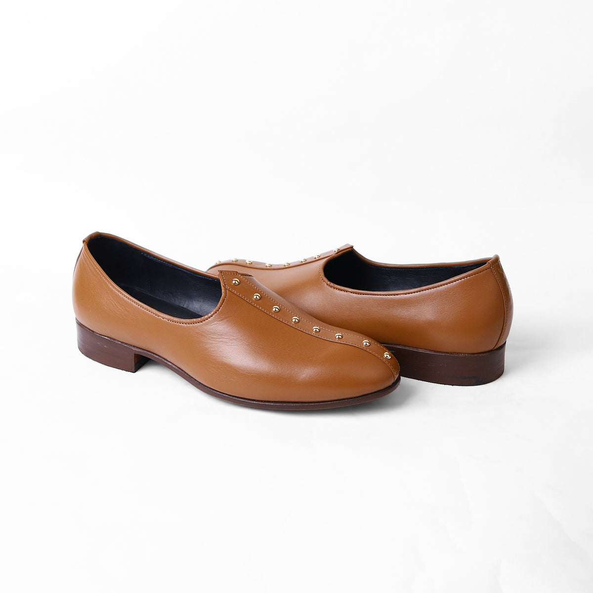 Cuero Obsidian Rajput Mojaris