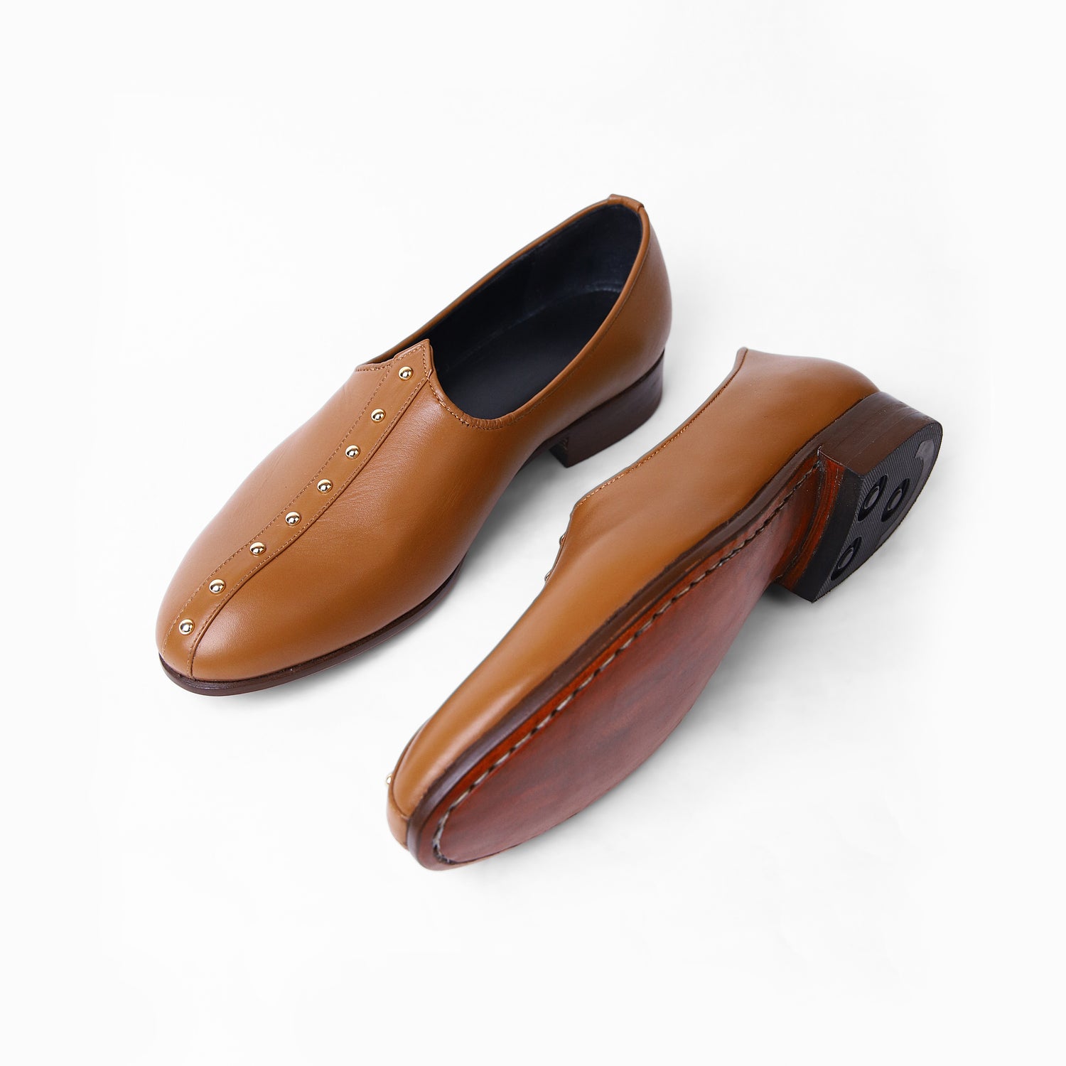 Cuero Obsidian Rajput Mojaris